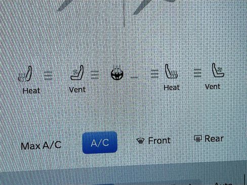 Used 2022 RAM 3500 Limited image 21