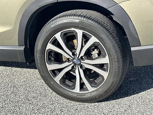 Used 2022 Subaru Forester Limited image 29