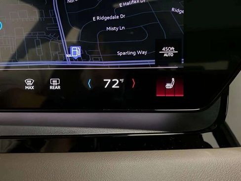 Used 2025 Audi Q6 e-tron Prestige image 49