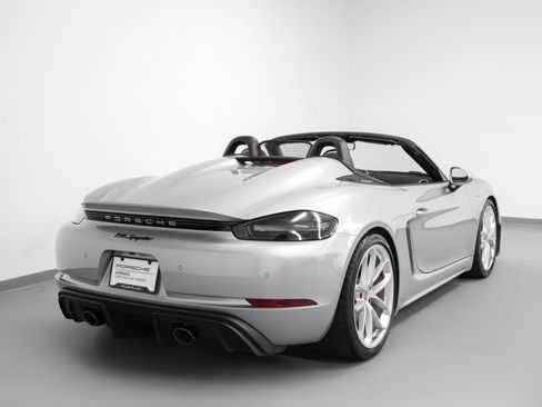 Used 2020 Porsche 718 Boxster Spyder image 12