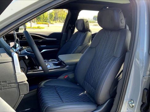 New 2026 Cadillac Escalade IQL Luxury AWD/4WD image 12