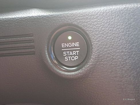 Used 2022 Ford Ranger Lariat w/ Equipment Group 501A High image 18