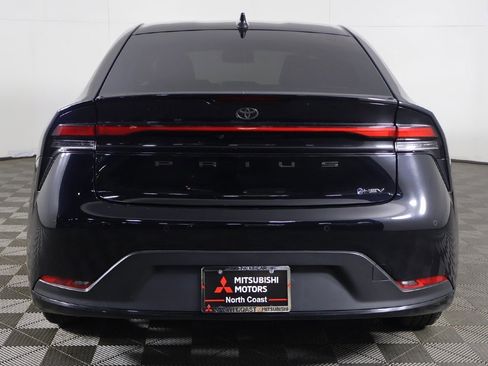 Used 2023 Toyota Prius LE image 10