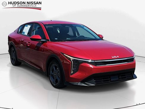 Used 2025 Kia K4 FWD image 1