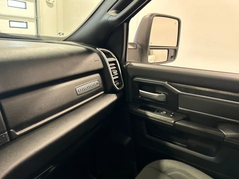 Used 2024 RAM 2500 Big Horn w/ Night Edition AWD/4WD image 24