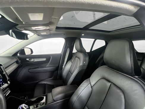 Used 2023 Volvo XC40 B5 Plus w/ Driver Assist Package image 22