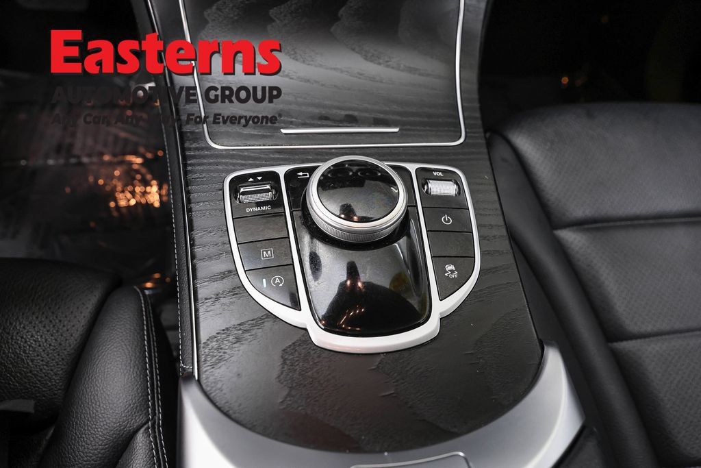 Used 2019 Mercedes-Benz GLC 300 4MATIC w/ Premium Package image 13