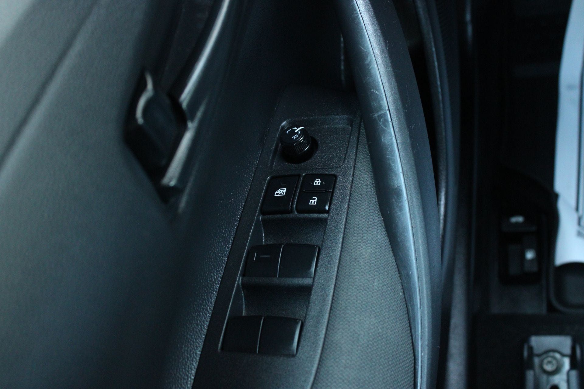 Used 2025 Toyota Corolla LE FWD image 23