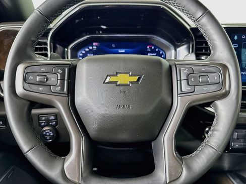 Used 2025 Chevrolet Silverado 1500 High Country AWD/4WD image 47