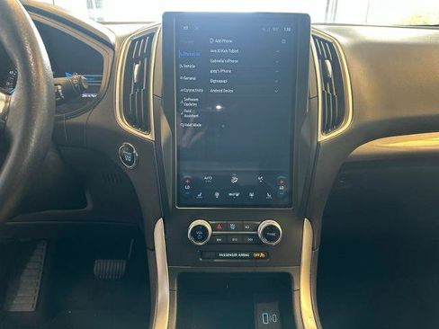 Certified 2024 Ford Edge SEL AWD/4WD image 5