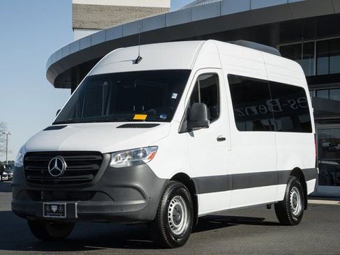 Used 2024 Mercedes-Benz Sprinter 2500 image 3