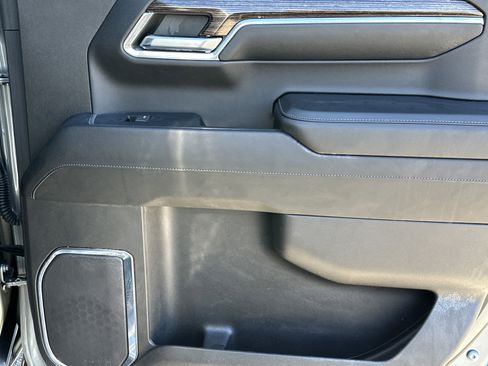 Used 2024 GMC Sierra 1500 SLE image 17