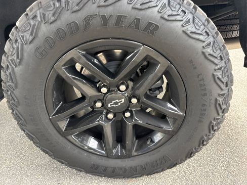 Used 2024 Chevrolet Silverado 1500 LT Trail Boss w/ LT Trail Boss Premium Package image 15