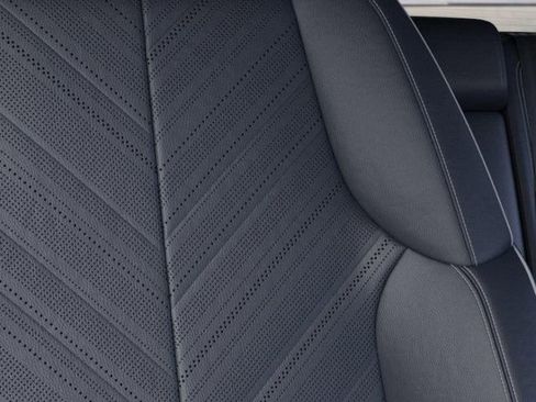 New 2025 Cadillac Optiq Luxury 2 image 21