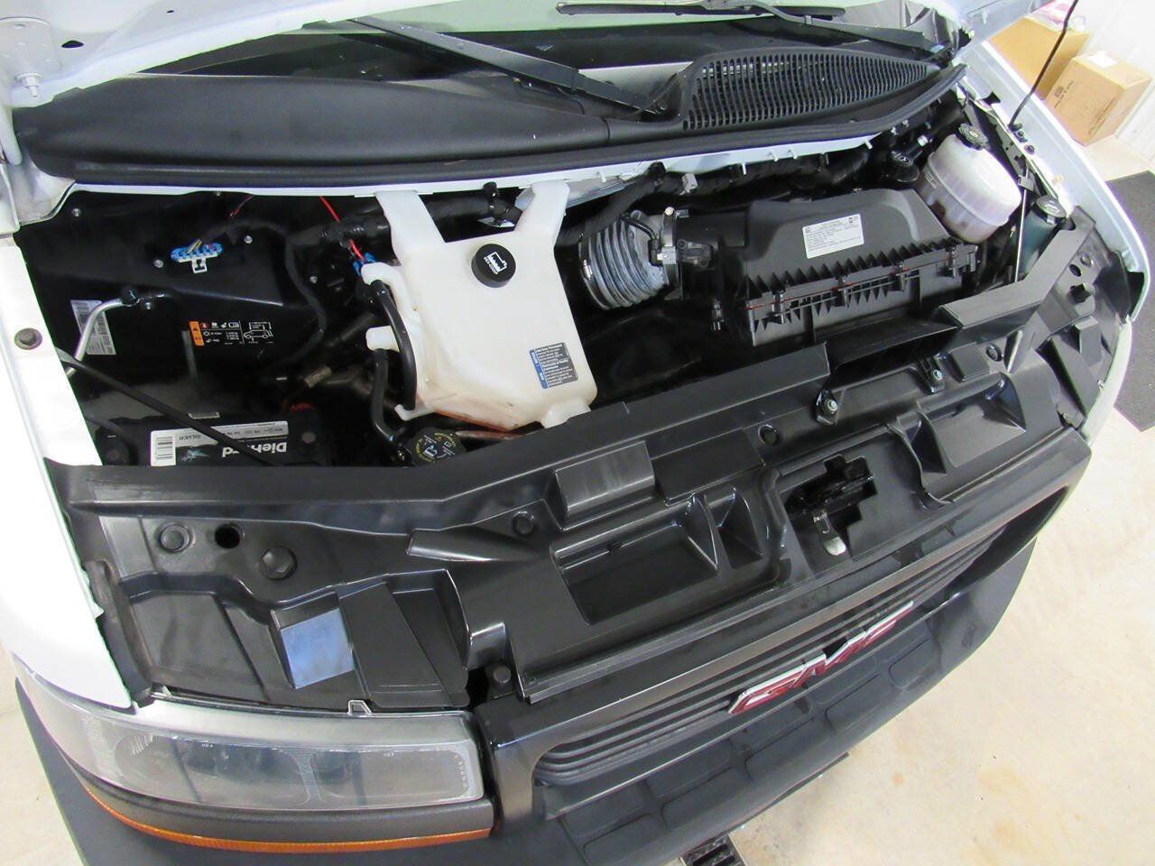 Used 2023 GMC Savana 3500 w/ Power Convenience Package RWD image 32