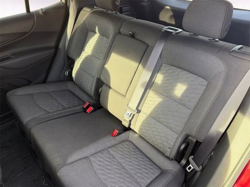 Used 2019 Chevrolet Equinox LT w/ Sun & Navigation Package image 13