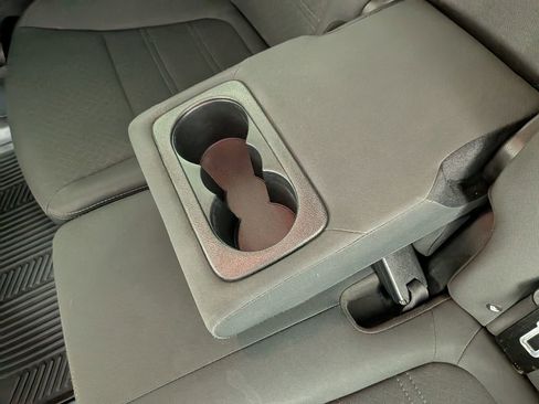 Used 2020 Kia Sorento S image 32