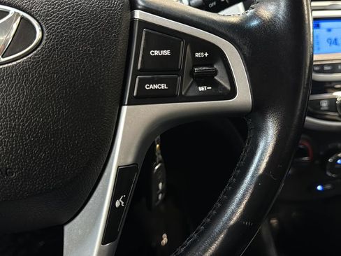 Used 2014 Hyundai Accent SE FWD image 24