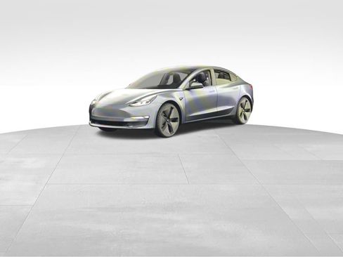 Used 2023 Tesla Model 3 Standard Range image 22