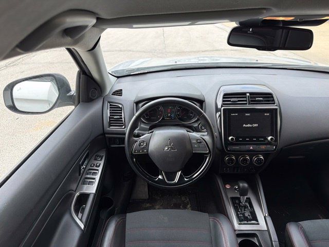 Used 2024 Mitsubishi Outlander Sport SE AWD/4WD image 17