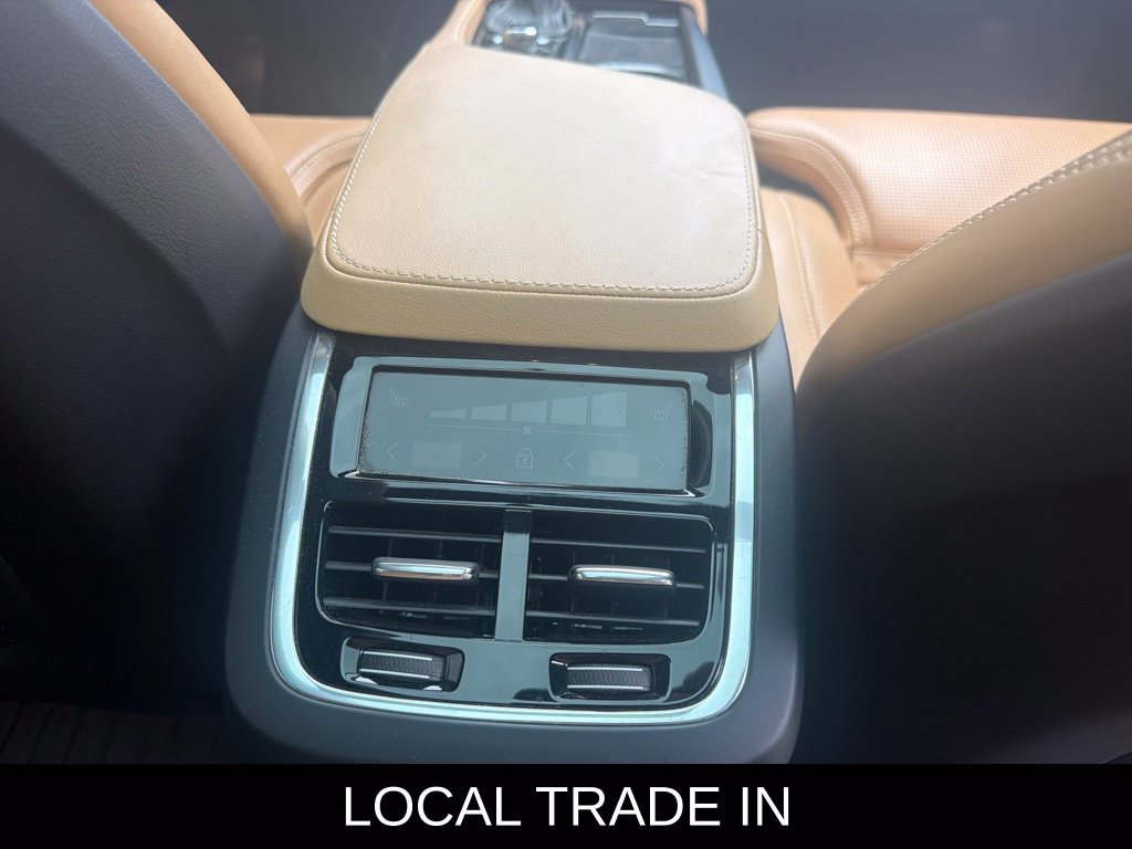 Used 2022 Volvo XC90 T6 Inscription w/ Lounge Package AWD/4WD image 14