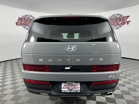 Used 2024 Hyundai Santa Fe SE AWD/4WD image 6