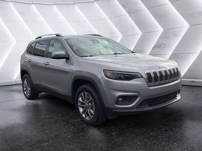 Used 2020 Jeep Cherokee Latitude Plus w/ Comfort/Convenience Group