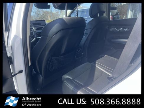 Used 2022 Genesis GV70 2.5T w/ Select Package image 12