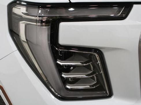 New 2026 GMC Yukon Denali w/ Advanced Technology Package AWD/4WD image 6