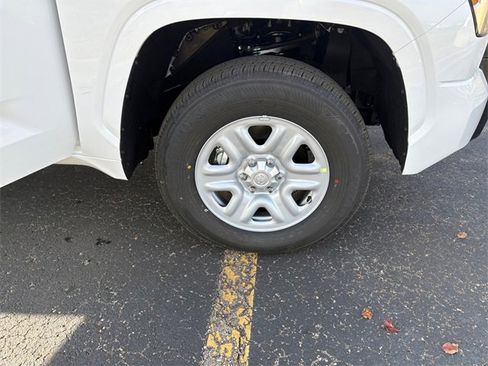 New 2026 Toyota Tundra SR image 19