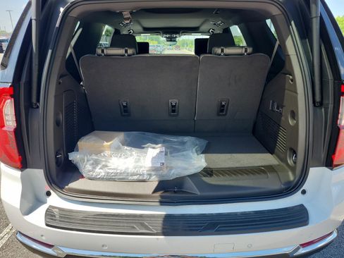 New 2026 GMC Yukon Elevation AWD/4WD image 8