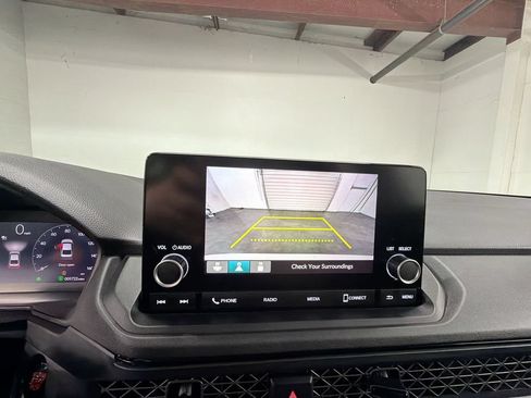 Used 2025 Honda Accord LX image 14