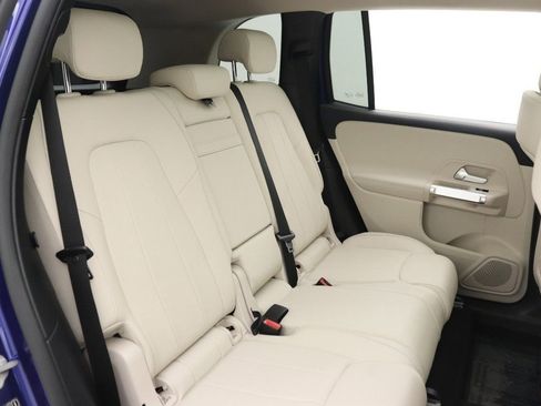 Certified 2022 Mercedes-Benz GLB 250 image 32