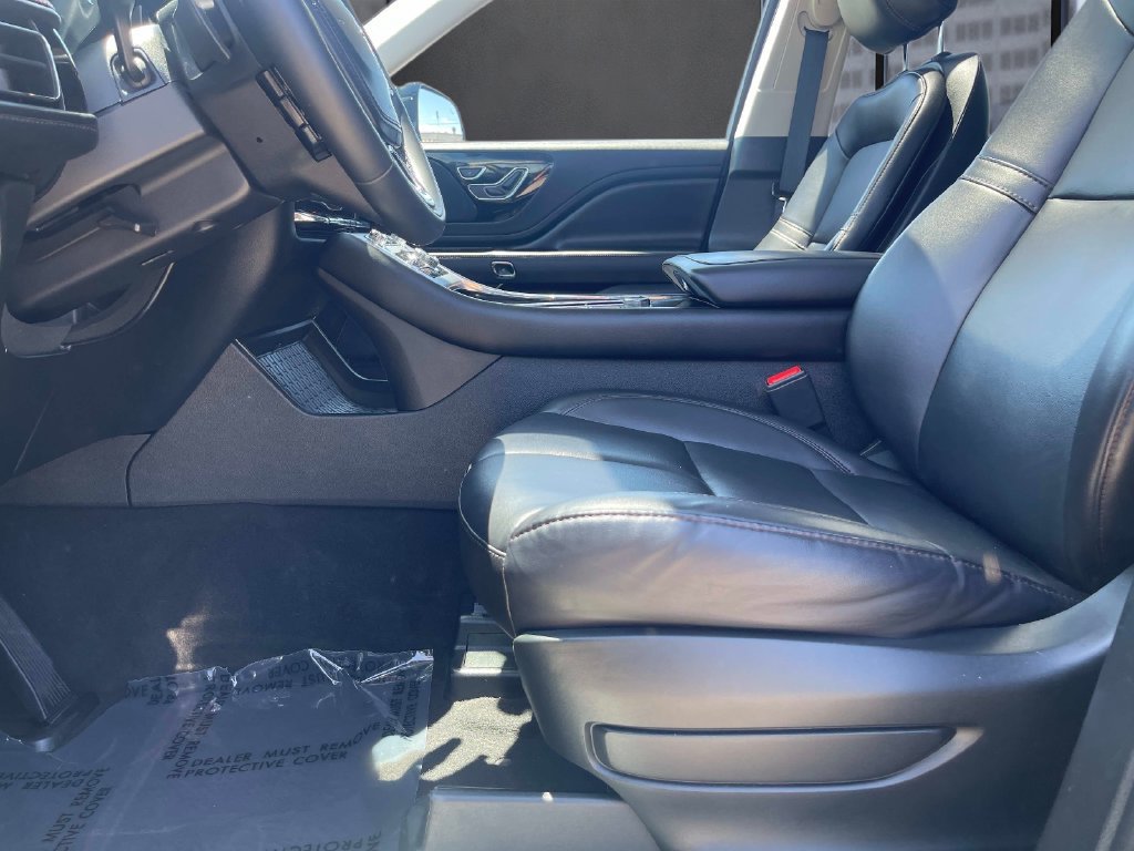 Certified 2023 Lincoln Aviator 2WD w/ Premium Package image 23