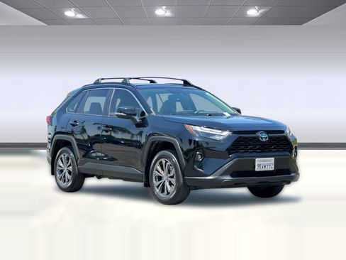 Used 2024 Toyota RAV4 XLE Premium w/ Weather Package AWD/4WD image 7