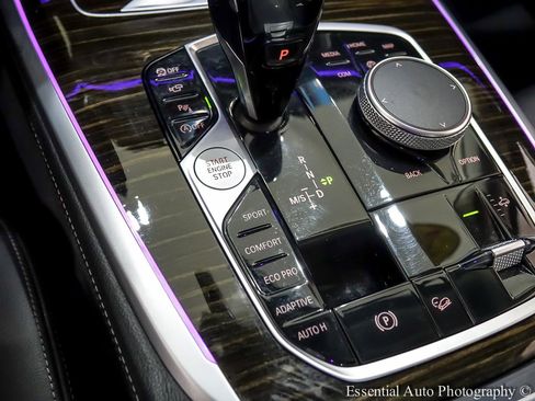 Used 2020 BMW X7 xDrive40i w/ Premium Package image 27