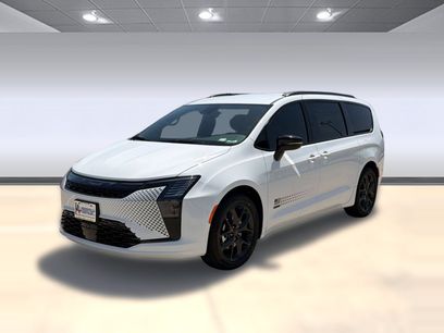 New 2027 Chrysler Pacifica Select