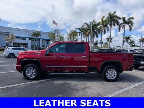 Used 2025 Chevrolet Silverado 2500 High Country w/ Z71 Off-Road Package AWD/4WD image 4