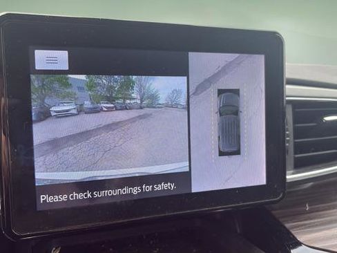 Used 2022 Ford Explorer Limited w/ Equipment Group 301A image 17