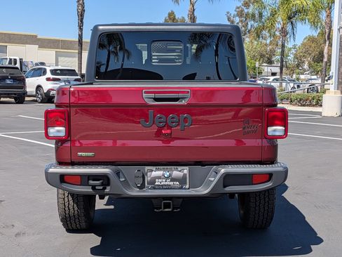 Used 2021 Jeep Gladiator Sport AWD/4WD image 9