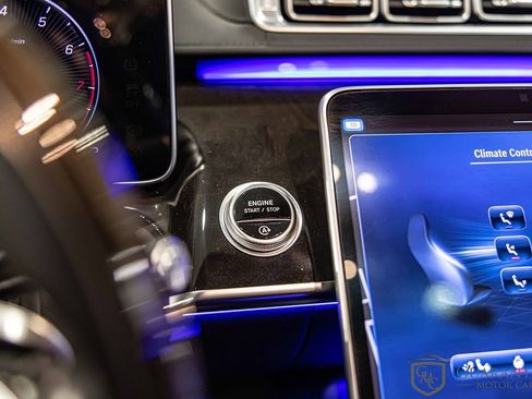 Used 2022 Mercedes-Benz S 580 4MATIC Sedan w/ AMG Line Package image 27