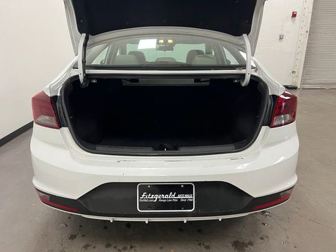 Used 2020 Hyundai Elantra SE image 13
