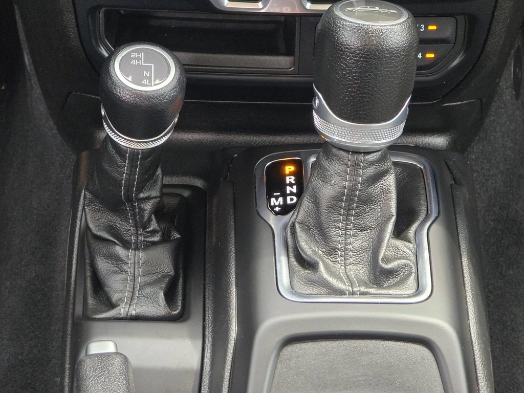 Used 2024 Jeep Gladiator Sport AWD/4WD image 35