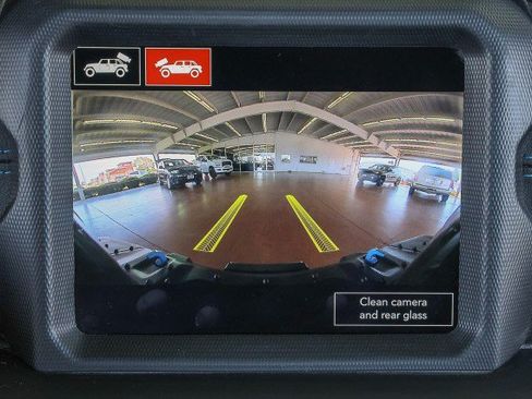 Used 2023 Jeep Wrangler Unlimited Rubicon 4xe w/ Steel Bumper Group AWD/4WD image 19