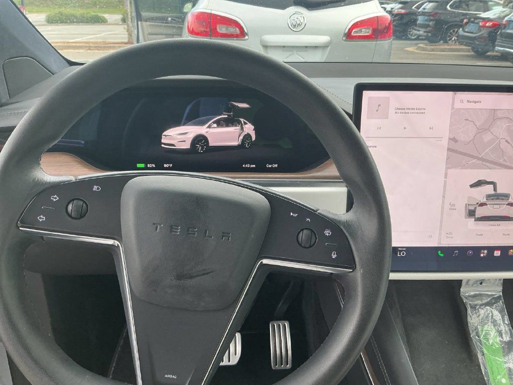 Used 2023 Tesla Model X AWD/4WD image 5