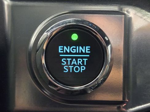 Used 2023 Ford F150 Lariat image 23