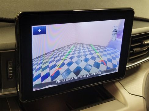 Used 2023 Ford Explorer XLT w/ Equipment Group 202A image 19