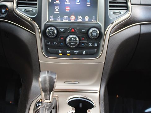 Used 2016 Jeep Grand Cherokee Summit image 13