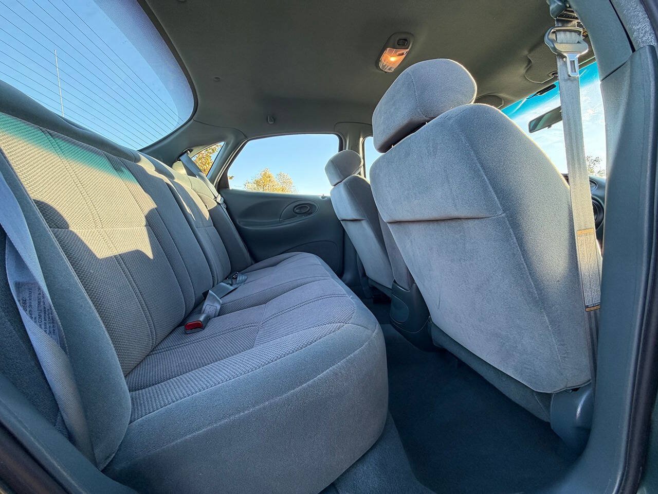 Used 1997 Ford Taurus GL FWD image 13
