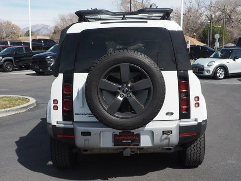 Used 2023 Land Rover Defender 110 SE image 6